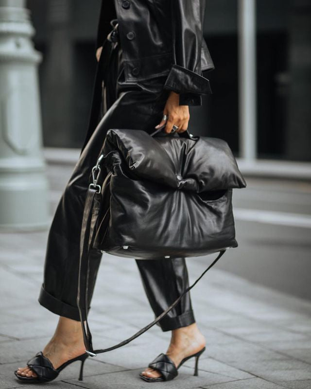 Noelle Women's Messenger Bag