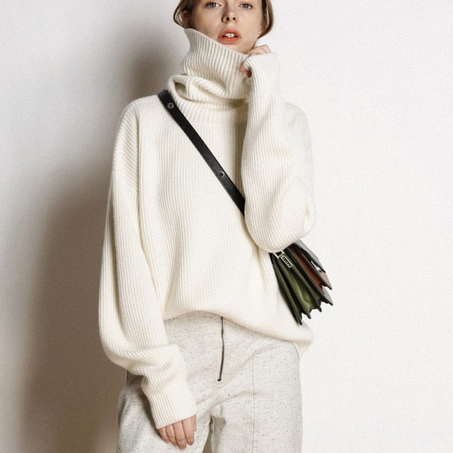 Hilma Women's Turtleneck Sweater